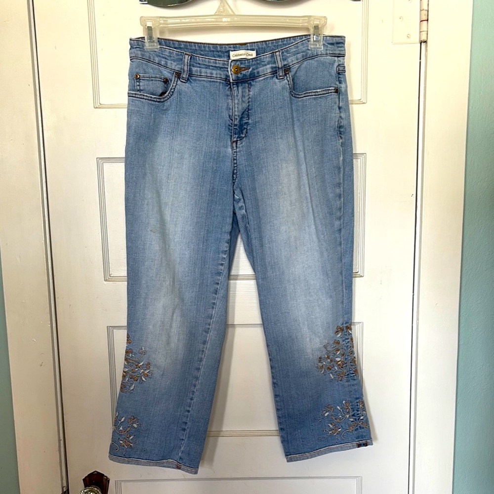 Coldwater Creek Women’s Light Blue Embroidered Capri Jeans Size 12